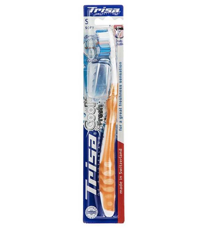 مسواک کول اند فرش برس نرم با محافظ ارسال با رنگ رندوم Trisa cool and fresh soft Toothbrush